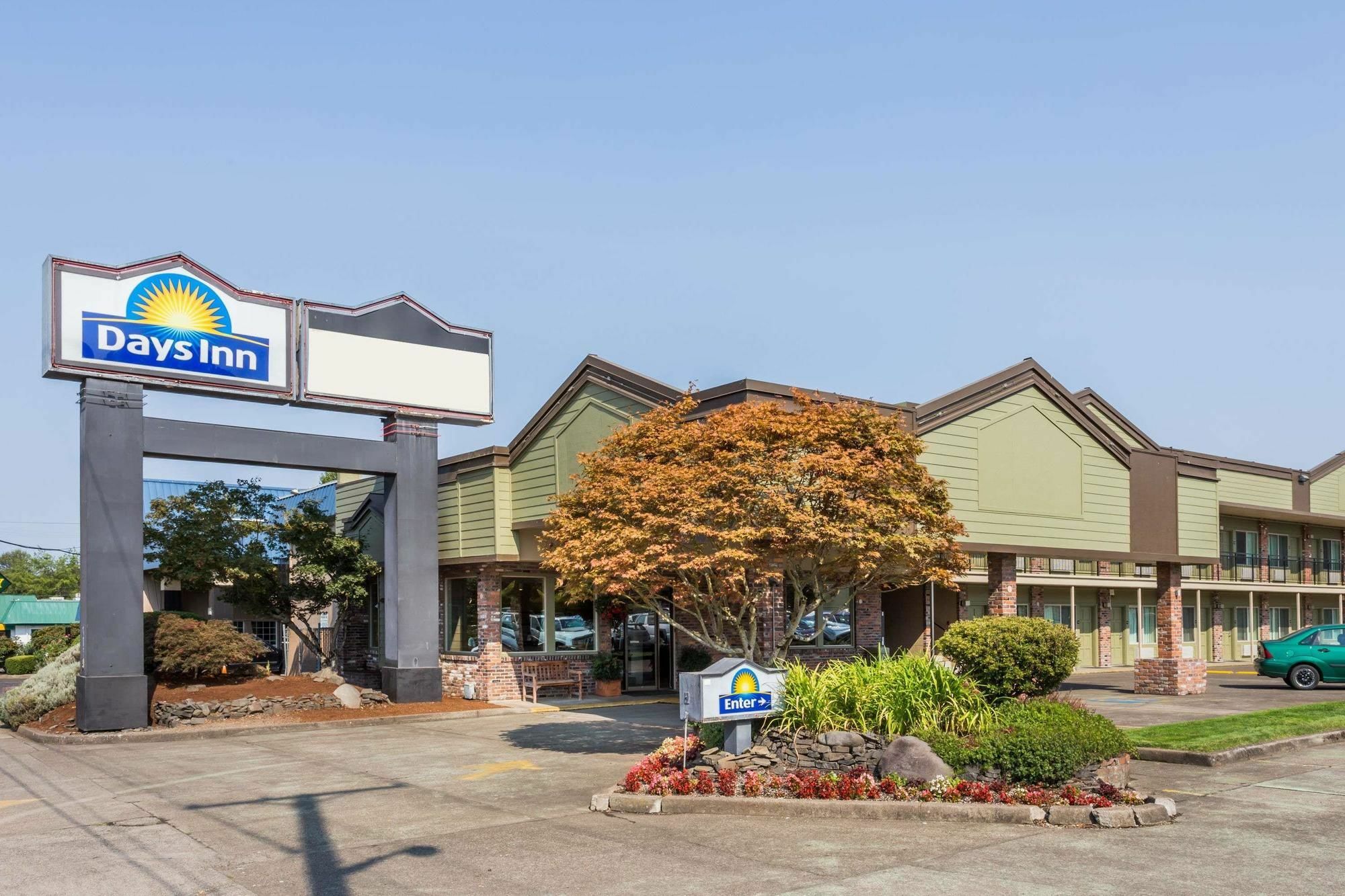 Days Inn By Wyndham Eugene Downtown/University Екстериор снимка